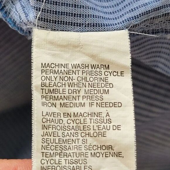 Van Heusen‎ Short Sleeve Striped Button down Shirt Womans Size L Blue - Picture 10 of 10